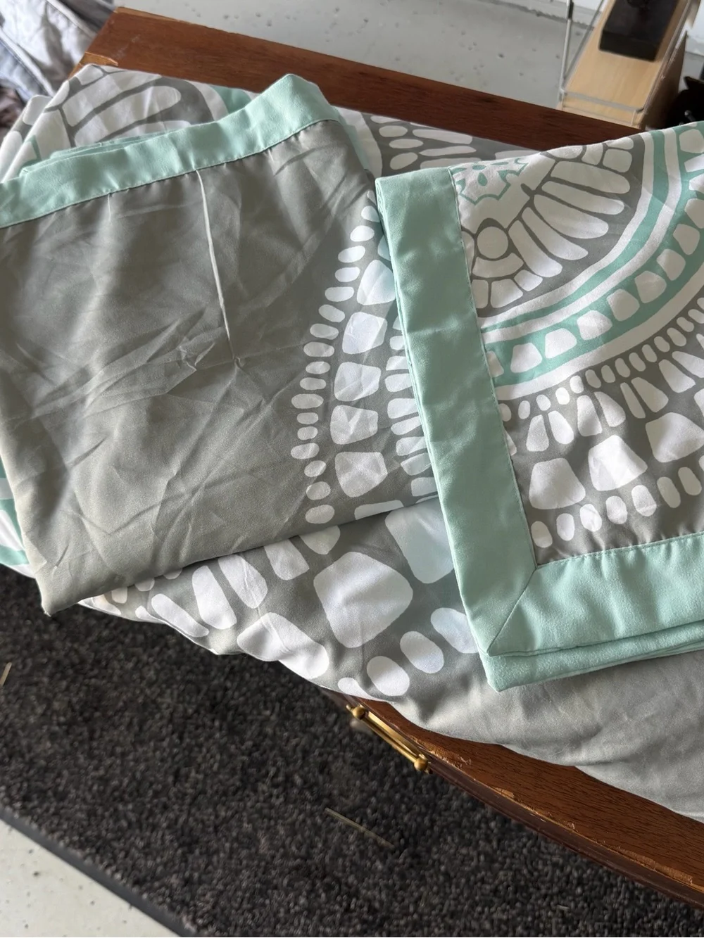 Duvet cover with shames King Size